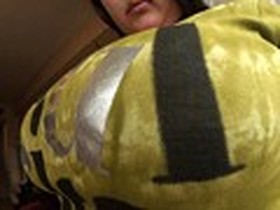 ありえない超乳にピタ服を着せたとんでもない胸の出っ張り全部見せます！　サンプル画像02